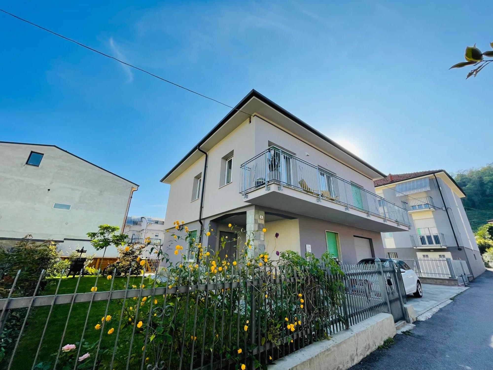 Casa Piero, Relax E Piscina Privata Tra Le Colline Delle Langhe Villa Alba  Buitenkant foto