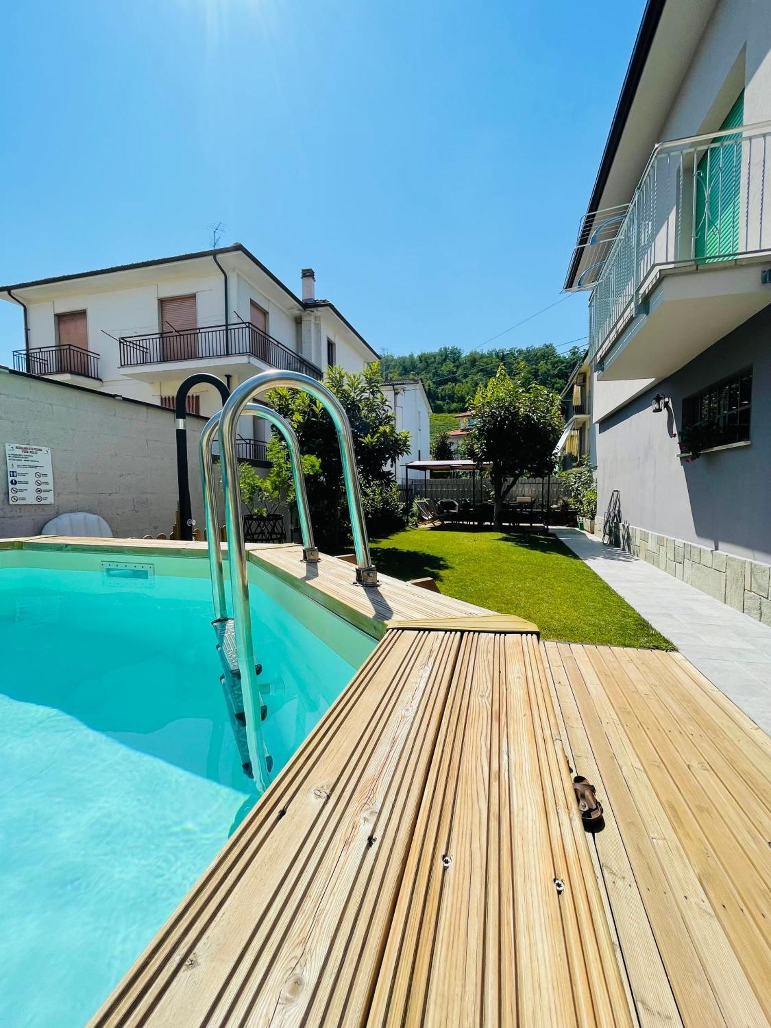 Casa Piero, Relax E Piscina Privata Tra Le Colline Delle Langhe Villa Alba  Buitenkant foto